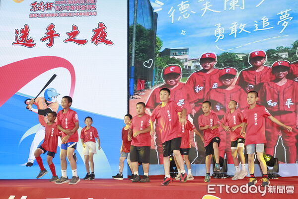 ▲▼2026年第二屆東森盃兩岸青少年棒球聯誼賽8/7圓滿落幕，晚間主辦方為選手準備選手之夜，在美食歌舞中渡過一個美好的夜晚。（圖／記者湯興漢攝）