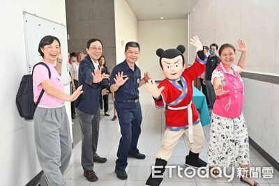 嘉義市警局父親節找來諸葛四郎推安全教育 對抗網路魔鬼黨