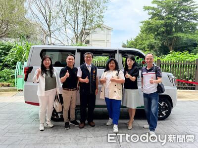 延續大愛　南投6手足連續兩年母親節、父親節捐家扶公務車