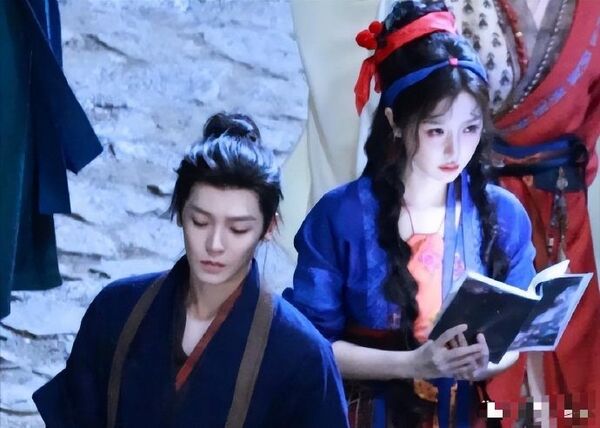 ▲虞書欣新戲爆「男女主角不合停拍」。（圖／翻攝自微博）