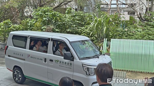 ▲天上父親的愛延續化作希望力量！六名子女捐贈家扶「南投映全號」延續善的循環。（圖／南投家扶中心提供）