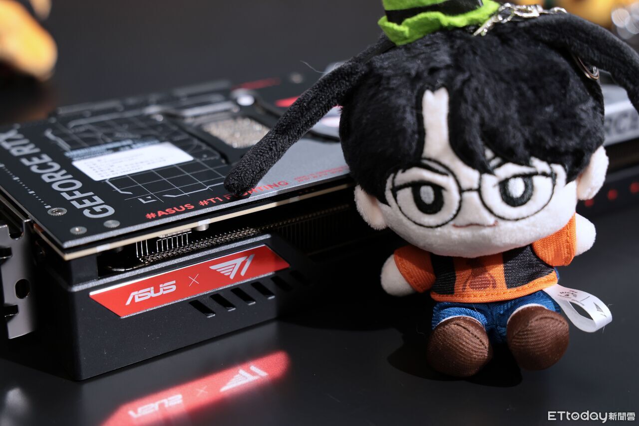 ▲▼      T1 x ASUS       。（圖／記者蘇晟彥攝）