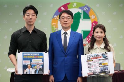 温世政揭牽線AZ疫苗內幕 綠斥藍白「政治詐騙」要追究