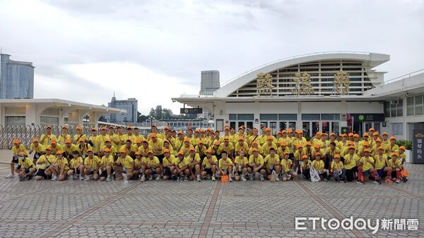 ▲▼結束緊張刺激的棒球比賽後，五支來自台灣參加東森盃棒球賽的台灣球隊小將展開廈門市的參觀研學行程，走訪著名景點鼓浪嶼與嶼見閩南。（圖／記者湯興漢攝）
