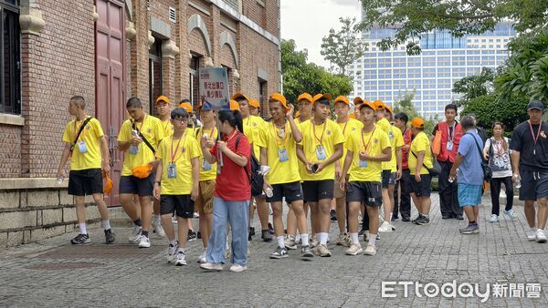 ▲▼結束緊張刺激的棒球比賽後，五支來自台灣參加東森盃棒球賽的台灣球隊小將展開廈門市的參觀研學行程，走訪著名景點鼓浪嶼與嶼見閩南。（圖／記者湯興漢攝）