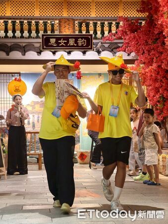 ▲▼結束緊張刺激的棒球比賽後，五支來自台灣參加東森盃棒球賽的台灣球隊小將展開廈門市的參觀研學行程，走訪著名景點鼓浪嶼與嶼見閩南。（圖／記者湯興漢攝）