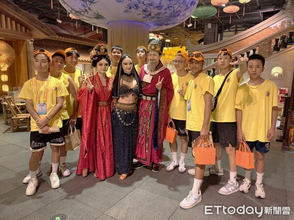 ▲▼結束緊張刺激的棒球比賽後，五支來自台灣參加東森盃棒球賽的台灣球隊小將展開廈門市的參觀研學行程，走訪著名景點鼓浪嶼與嶼見閩南。（圖／記者湯興漢攝）