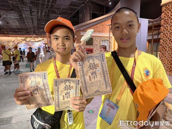 ▲▼結束緊張刺激的棒球比賽後，五支來自台灣參加東森盃棒球賽的台灣球隊小將展開廈門市的參觀研學行程，走訪著名景點鼓浪嶼與嶼見閩南。（圖／記者湯興漢攝）