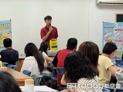 暑假強化校園防災教育 新市消防分隊教教師學CPR及防火知識