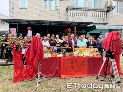 王陽明金門變「理工乩童」 張榕容東林市場賣豬肉拍賀歲片