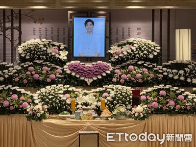 王凱最後一程「遺照露帥氣燦笑」告別式現場曝光 奉花名錄全大咖