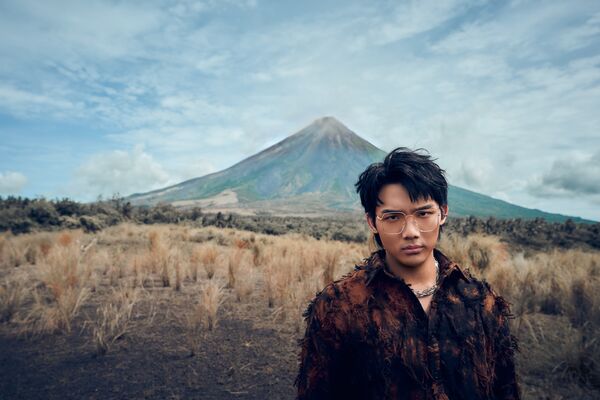 ▲▼ 徐暐翔推出新單曲〈愛火山的人〉             。（圖／索尼音樂提供）