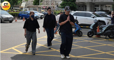 修杰楷閃兵「遭全面解約」蒸發千萬！搭車進敦南名人巷…近況全被拍