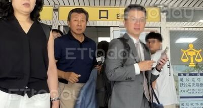 獨/AI抓通緝犯紅一時!藝人胞弟捲「人頭認股」 淪被告現身法院