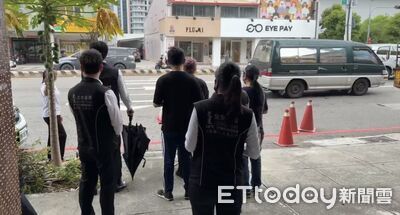 台中燒烤店老闆揮刀被反殺今複驗 家屬回事發路口招魂