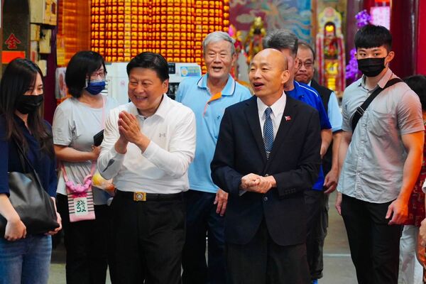 ▲傅崐萁缺席協商遭韓國瑜重話開轟，外界關注兩人昔日「兄弟情」是否出現裂痕。（圖／翻攝自Facebook／傅崐萁）