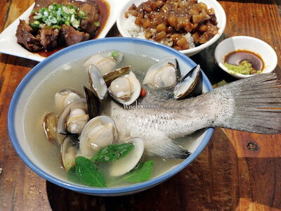 新店30多年鱸魚湯店再蟬聯必比登　採時價賣法、蔗香焢肉也很推