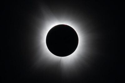 今流星雨+日全食+六星連珠「宇宙三重奏」 Google搜尋有彩蛋