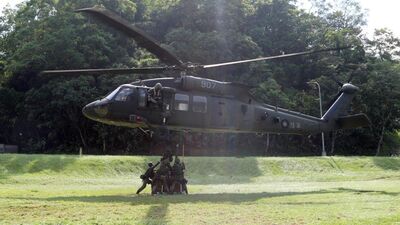 彈藥空中運補 黑鷹直升機吊掛精準投送