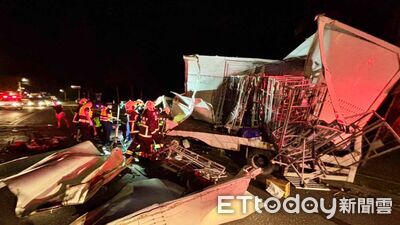 誤駛對向!貢寮台2線貨車猛撞聯結車2人送醫 混亂畫面曝光