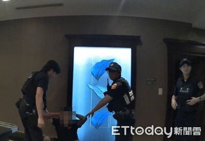 KTV歡唱女友被調戲！他秒出征反被K頭直冒血...快打警衝場壓制