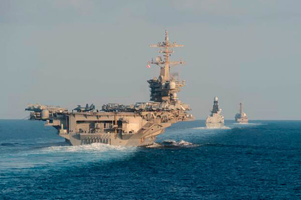 ▲▼ 美國核動力航母亞伯拉罕林肯號（USS Abraham Lincoln）。（圖／達志影像／美聯社）