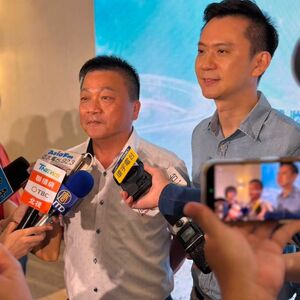 徐欣瑩被挖牆腳! 藍營大咖公開挺鄭朝方當縣長「把建設帶到竹縣」