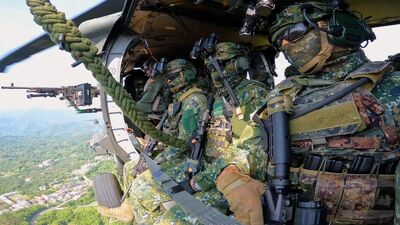航特部敵後空中滲透 火力導引爆破連續突擊