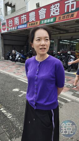 陳幸妤今出門買飯接受訪問，坦承內心已不受影響。