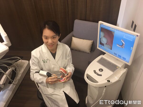 ▲陳幸妤首度公開證實離婚消息，陳幸妤說她心情一切如常，診所也正常看診。（記者林東良攝，下同）