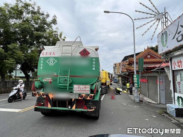 ▲南投埔里死亡車禍，腳踏車騎士遭右轉聯結車輾斃。（圖／記者高堂堯翻攝，下同）