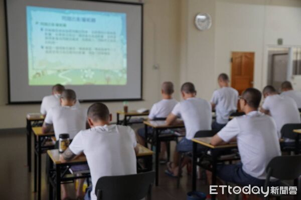▲雲林第二監獄與空中大學合作設立在監面授點，讓收容人在高牆內也能持續學習，為重返社會累積知識與能力。（圖／記者游瓊華翻攝）