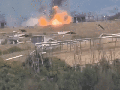 義大利軍火廠大爆炸！巨大火球竄天爆巨響　畫面曝光