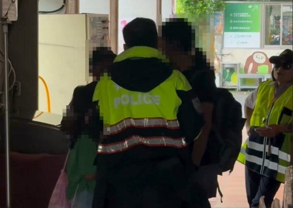 演習帶女兒趕游泳考試！北市母被警攔下崩潰 大吼：為什麼要攔我 | ETtoday社會新聞 | ETtoday新聞雲