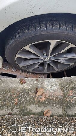 ▲▼高雄驚見「吃車陷阱」!轎車停車格起步水溝蓋秒崩塌 車輪慘被吞。(圖/記者賴文萱翻攝)
