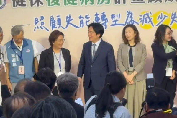 ▲總統賴清德與縣長王惠美互動融洽。（圖／記者唐詠絮翻攝）