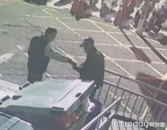▲▼台中警方逮捕一名專賣中高齡客戶毒品的毒販。（圖／警方提供，下同）