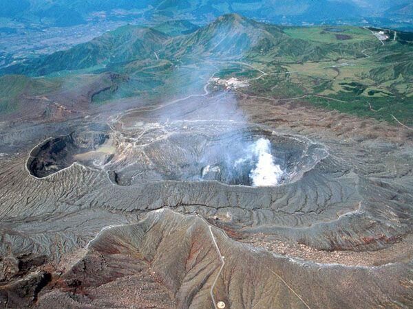 阿蘇中岳「火山噴發警戒」升至3級 阿蘇山上廣場禁入