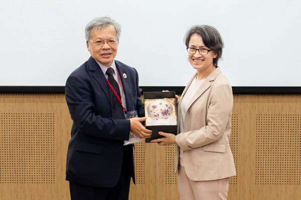 ▲副總統蕭美琴參訪中央大學衛星防災成果
