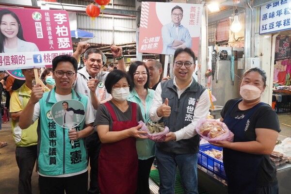 黃世杰南門市場拜票 提現代化升級打造桃園美食地標