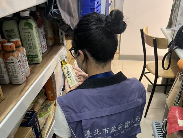 ▲▼台北市衛生局獲報後立即派員前往統健實業總公司及門市。（圖／北市衛生局提供）