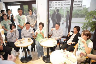 不幫自家參選人!彰化一姐連2天同框賴清德、卓榮泰 基層炸鍋