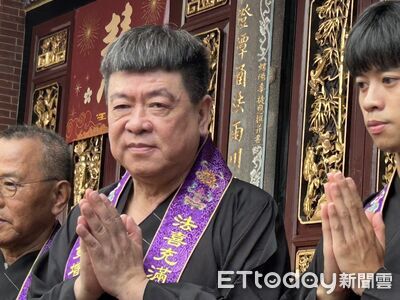 孫德榮自爆遭蔡阿嘎封鎖!笑喊「是榮譽」 再開砲:不要那麼愛賺錢