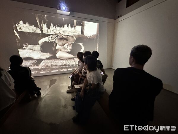 ▲▼國家攝影文化中心館藏首度跨越中央山脈，到池上穀倉藝術館展出《我們台灣》攝影展。（圖／國家攝影文化中心提供）