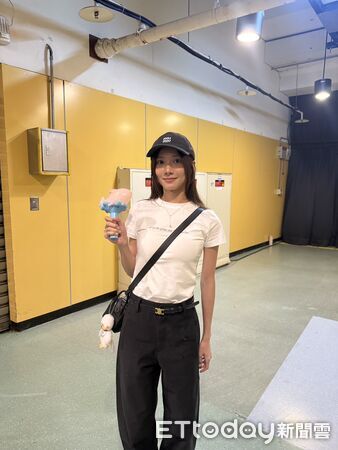 ▲▼蔡黃汝來看八三夭演唱會。(圖/讀者提供)