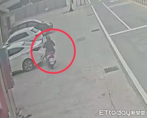 金門男騎車逆向撞2車倒地 「全身抖動」又是毒駕被收押