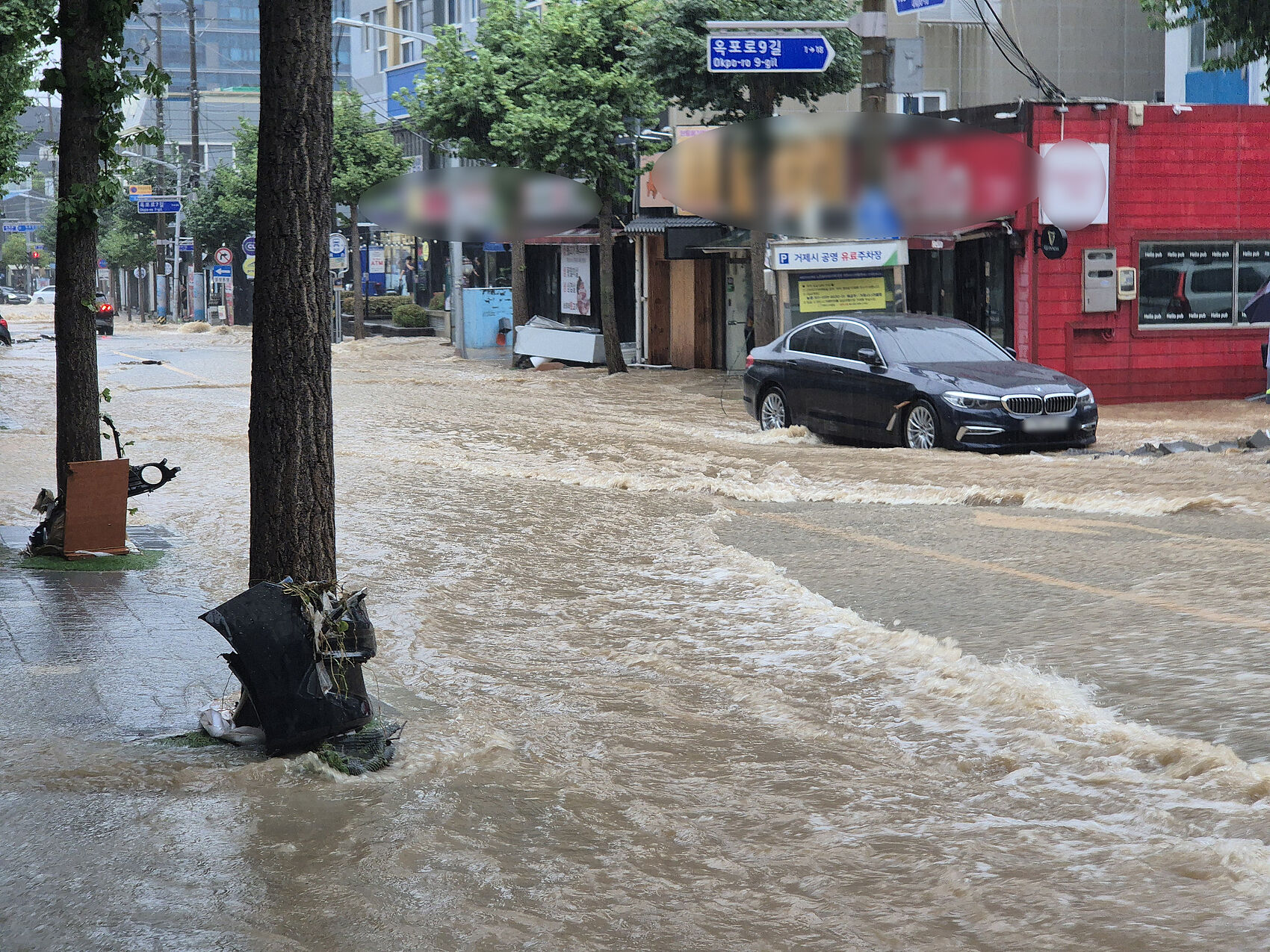 韓國南部遭「水炸彈」襲擊！3天內狂降暴雨800mm 山崩灌公寓1死
