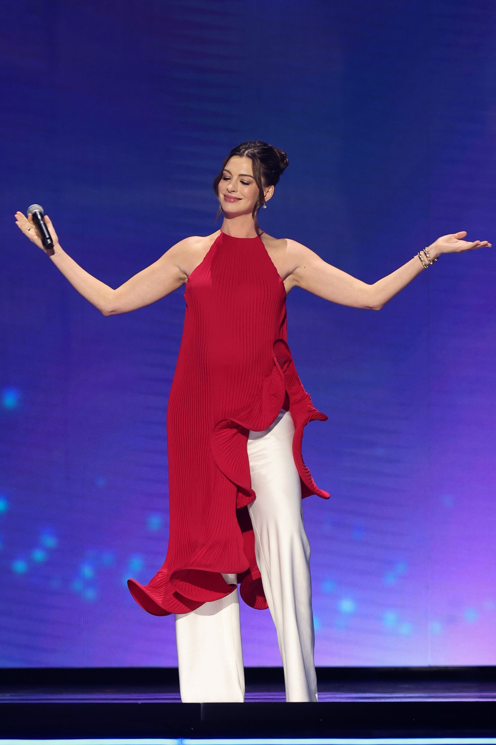 安海瑟薇更新《麻雀變公主3》進度　暗示這一集會當女王