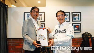 黃偉哲會西武獅社長奥村剛 攜手用棒球行銷台南觀光