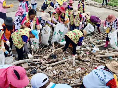 愛心淨灘驚傳集體中毒!61人吃完蚵仔麵狂拉 衛生局緊急介入